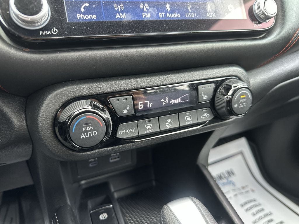 2023 Nissan Kicks SR