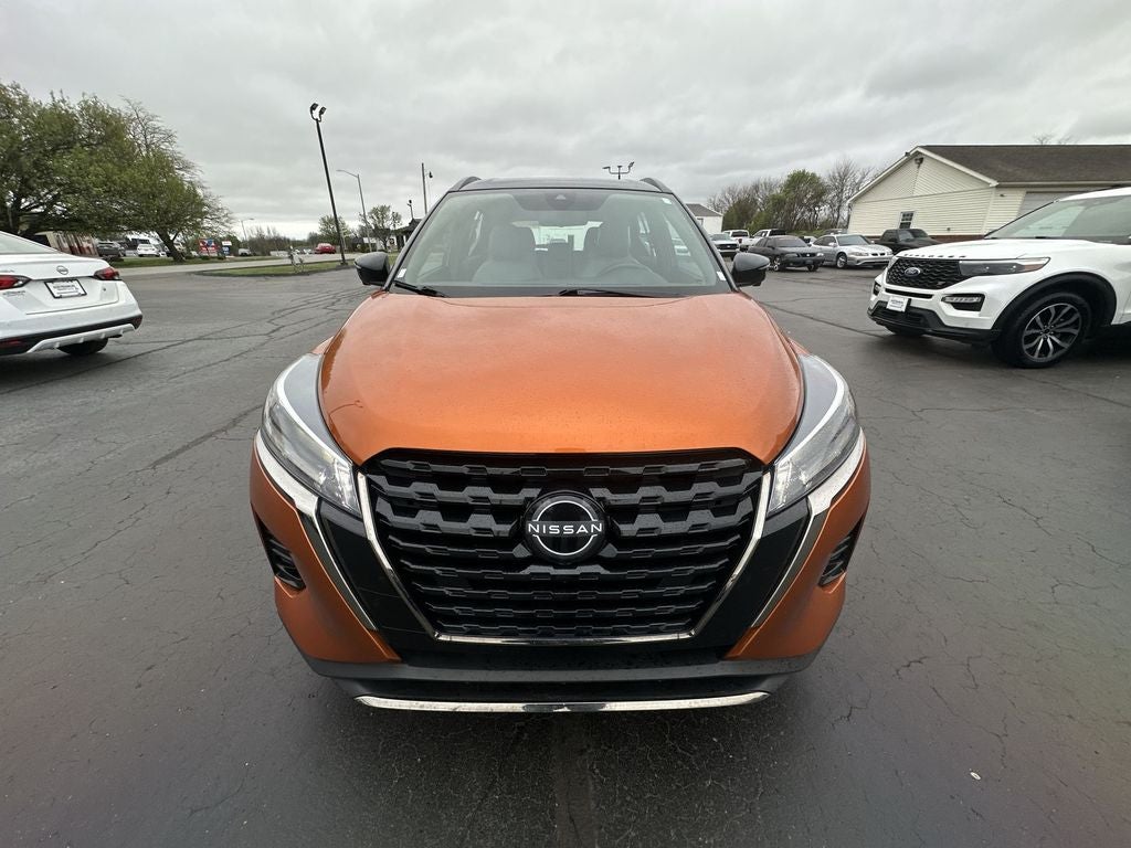 2023 Nissan Kicks SR