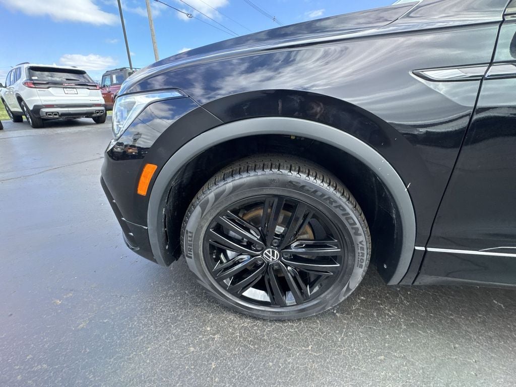 2022 Volkswagen Tiguan 2.0T SE R-Line Black