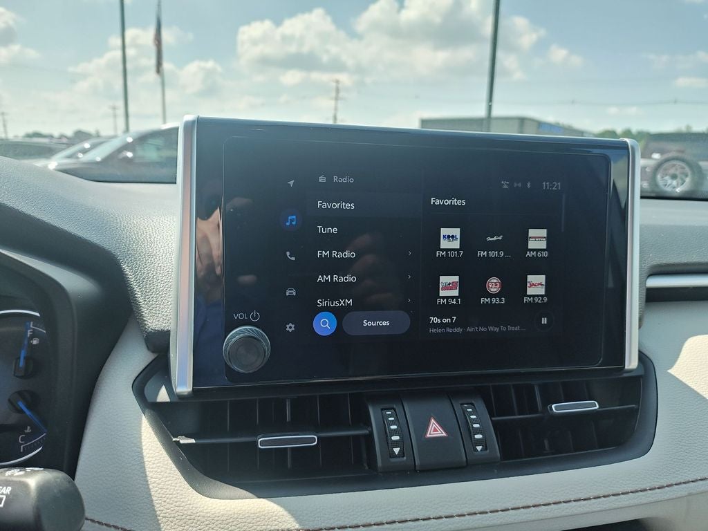 2023 Toyota RAV4 Hybrid XLE Premium