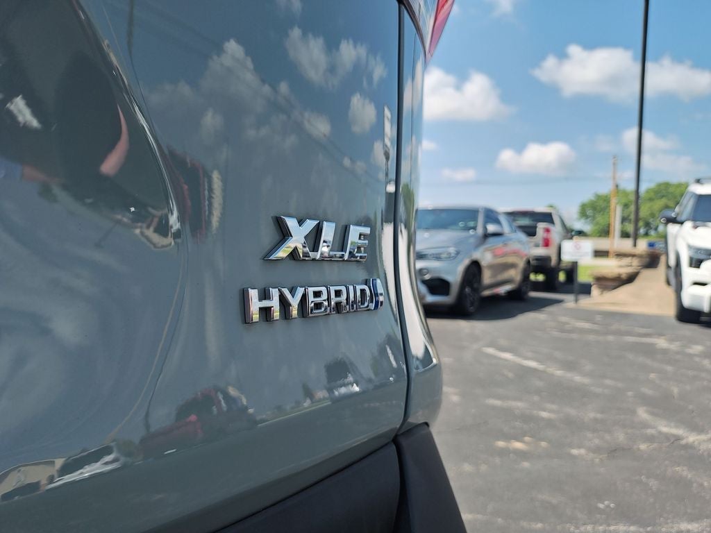 2023 Toyota RAV4 Hybrid XLE Premium