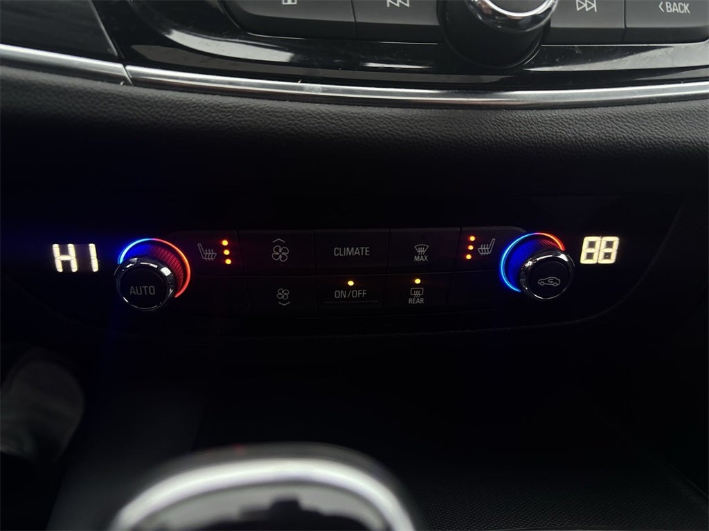 2021 Buick Enclave Essence