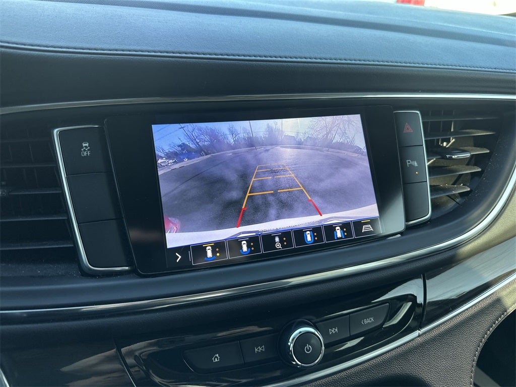 2021 Buick Enclave Essence