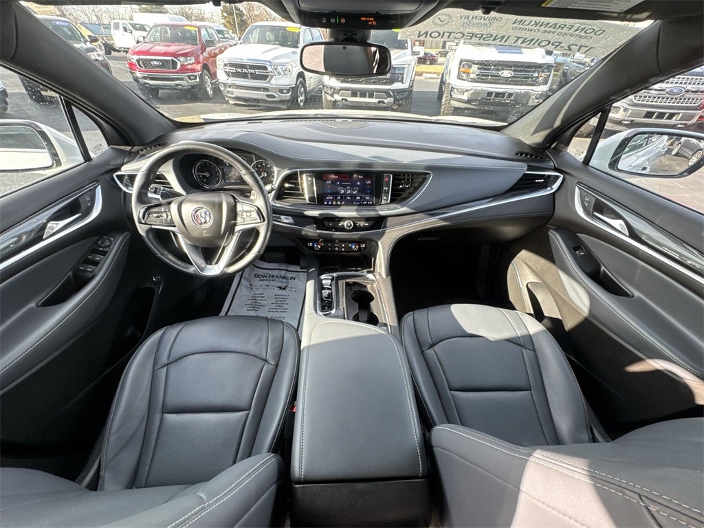 2023 Buick Enclave Essence