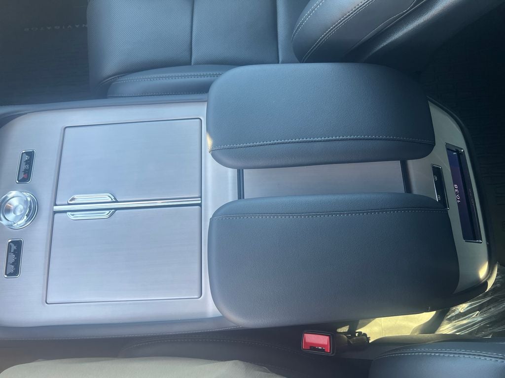 2025 Lincoln Navigator L Reserve