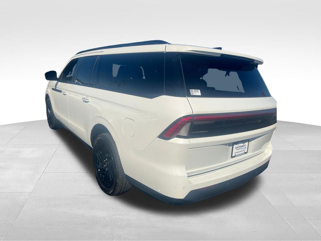 2025 Lincoln Navigator L Reserve