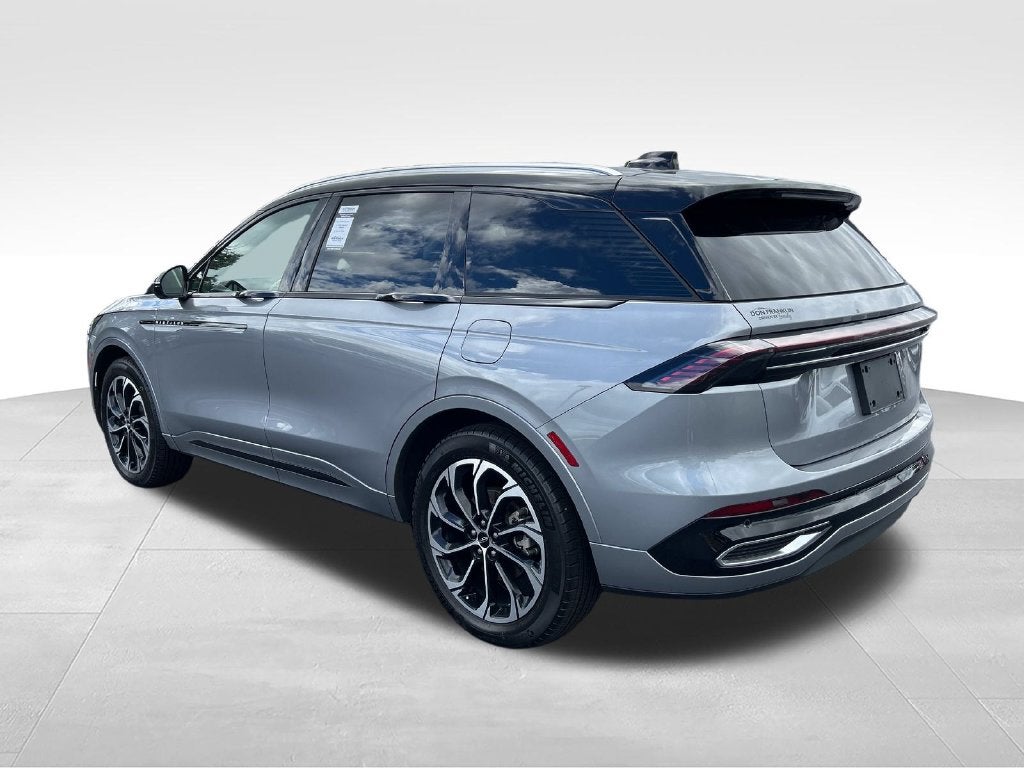 2025 Lincoln Nautilus Reserve