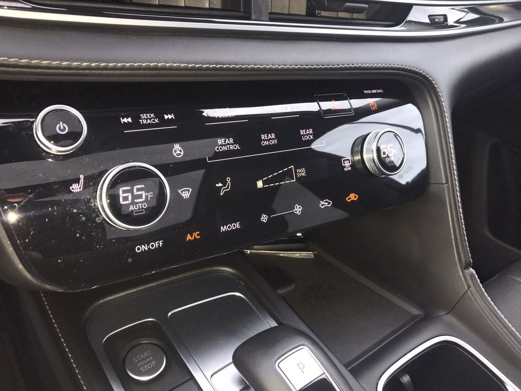 2023 INFINITI QX60 LUXE