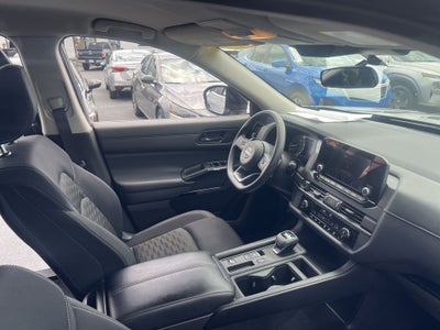 2023 Nissan Pathfinder S