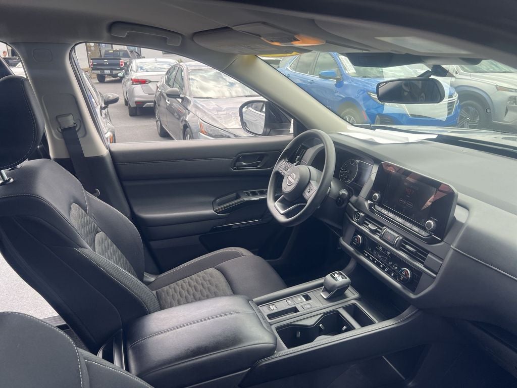 2023 Nissan Pathfinder S