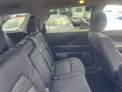 2023 Nissan Pathfinder S