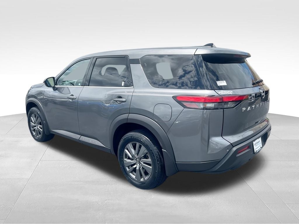 2023 Nissan Pathfinder S