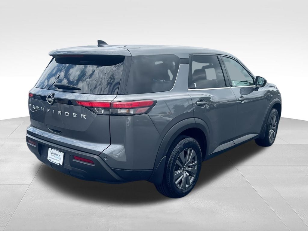 2023 Nissan Pathfinder S