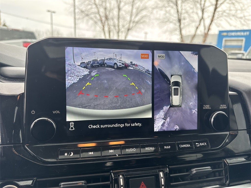 2023 Nissan Pathfinder SL