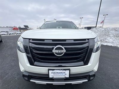 2023 Nissan Pathfinder SL