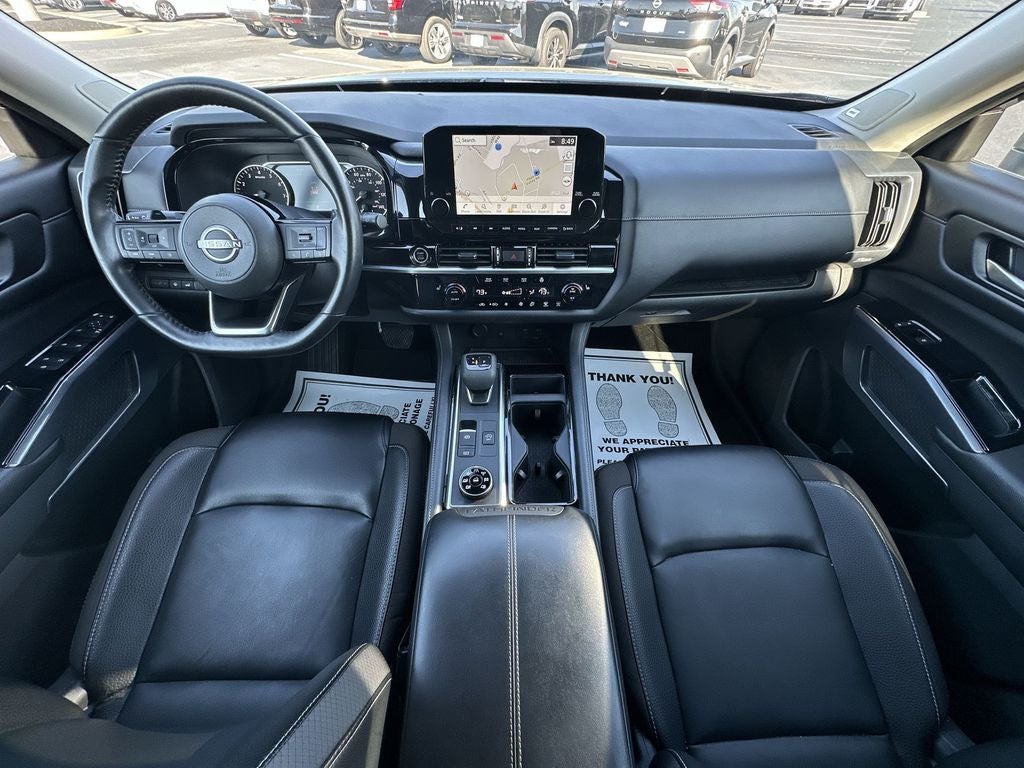 2023 Nissan Pathfinder SL