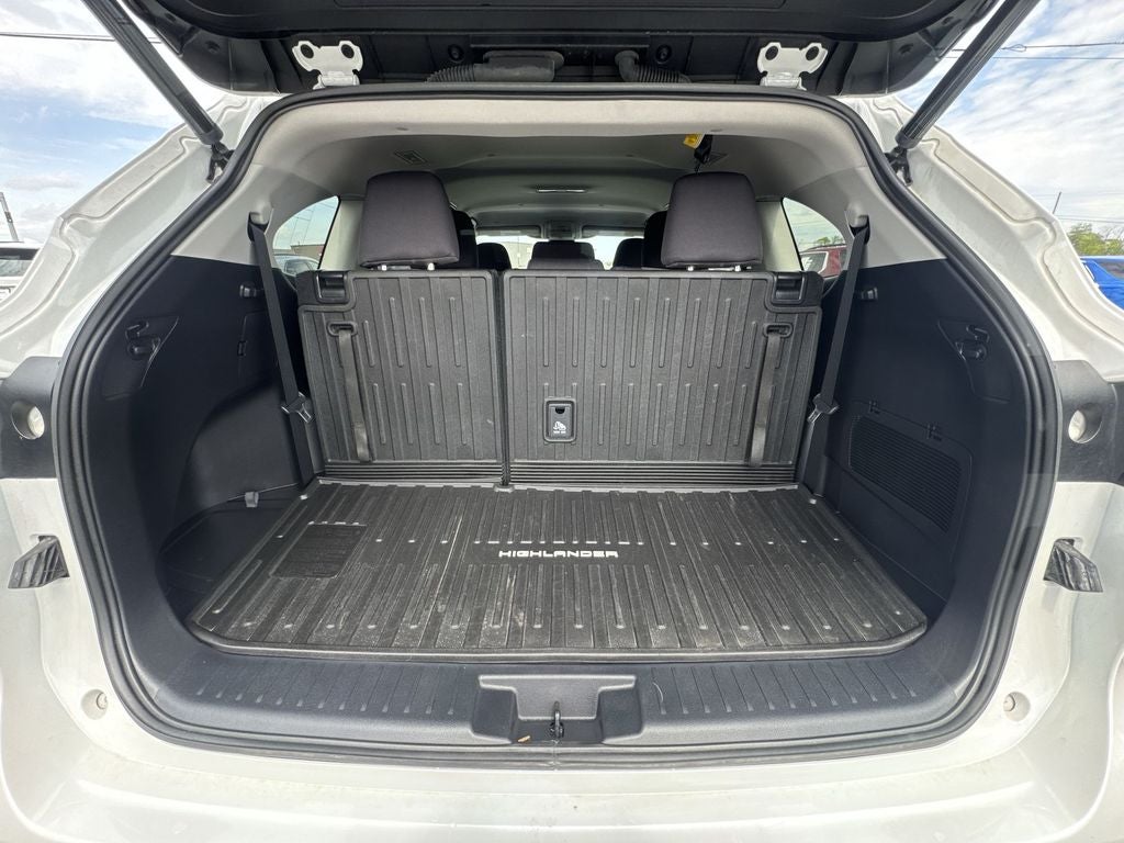 2023 Toyota Highlander Hybrid LE