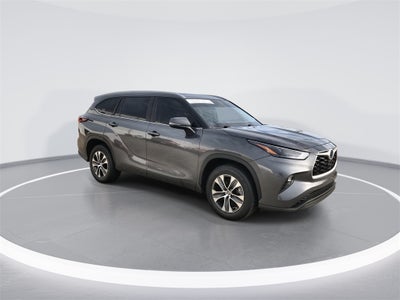 2024 Toyota Highlander Hybrid XLE