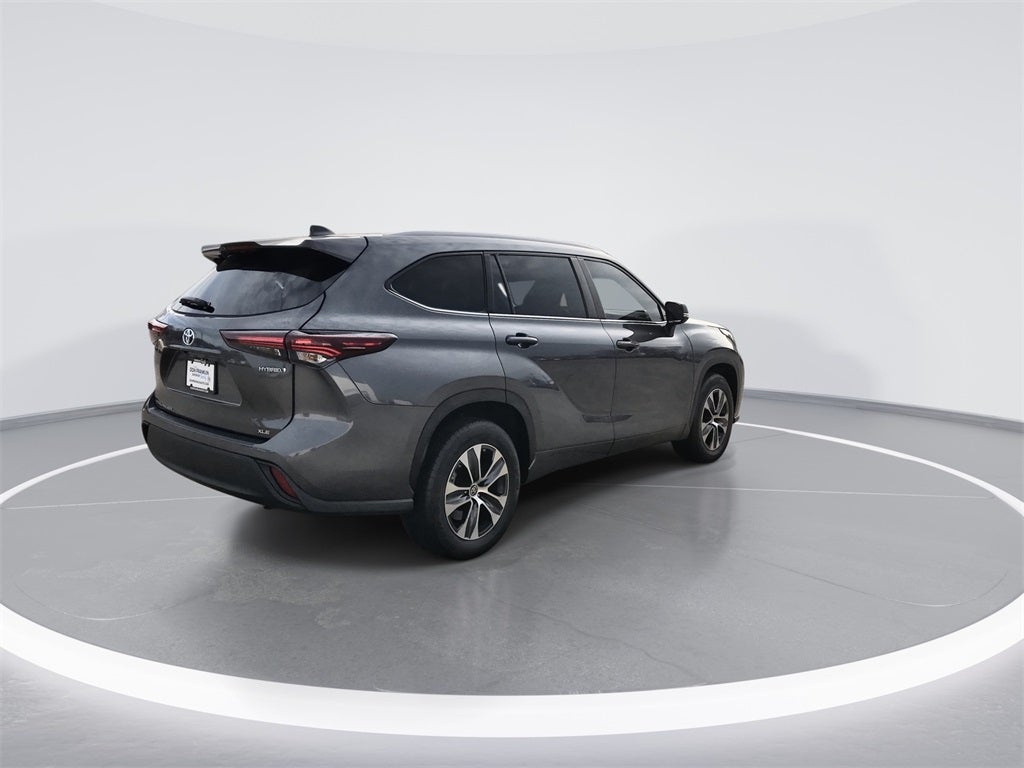2024 Toyota Highlander Hybrid XLE