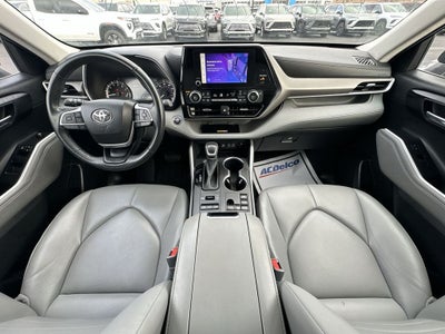 2023 Toyota Highlander XLE