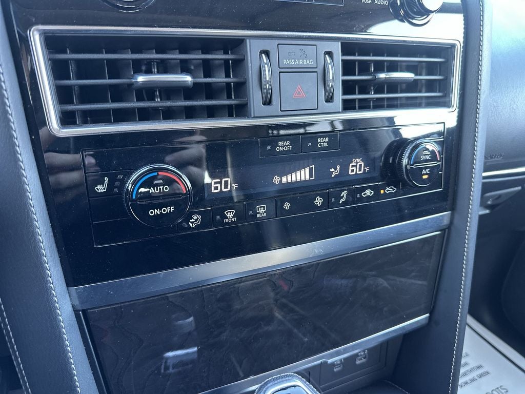 2024 INFINITI QX80 LUXE