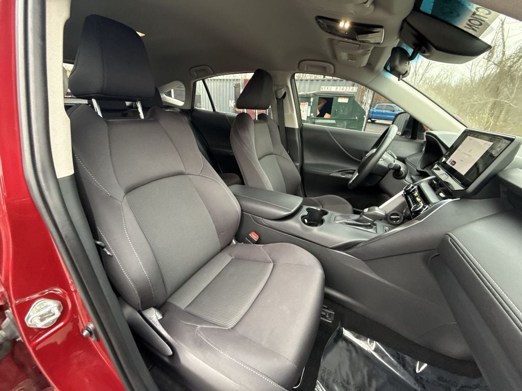 2023 Toyota Venza LE