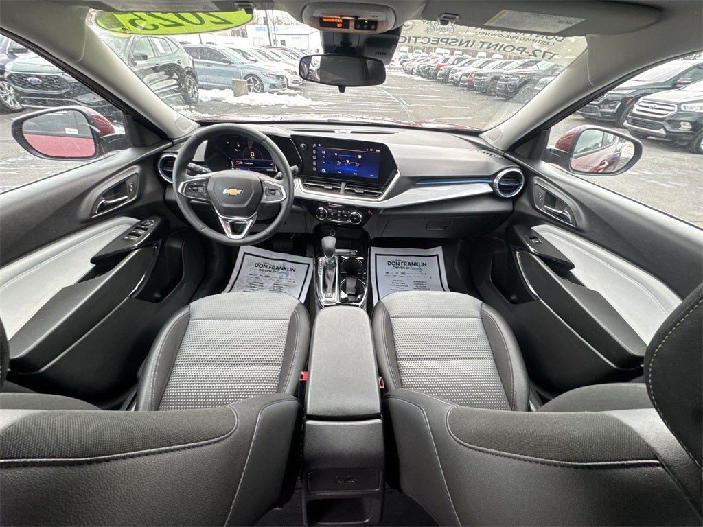 2025 Chevrolet Trax LT