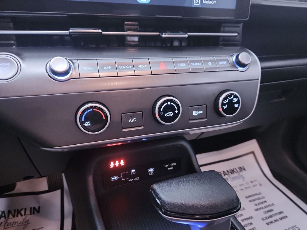 2025 Hyundai Kona SE