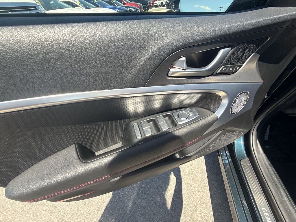 2025 Genesis G70 2.5T