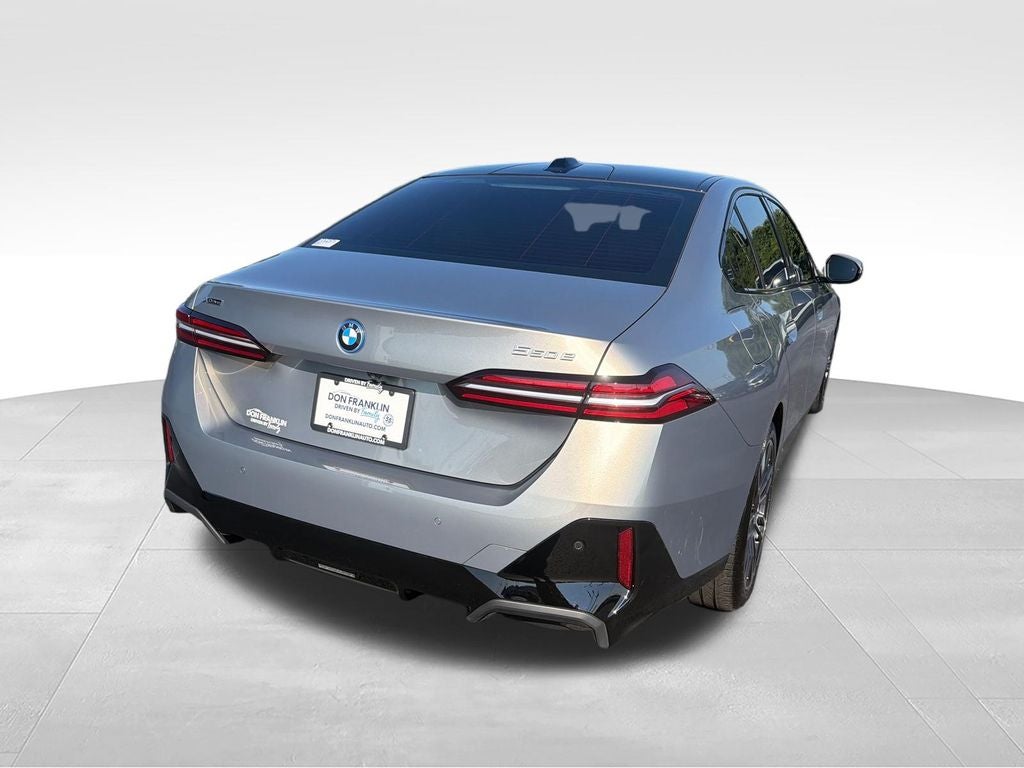 2026 BMW 5 Series 550e xDrive