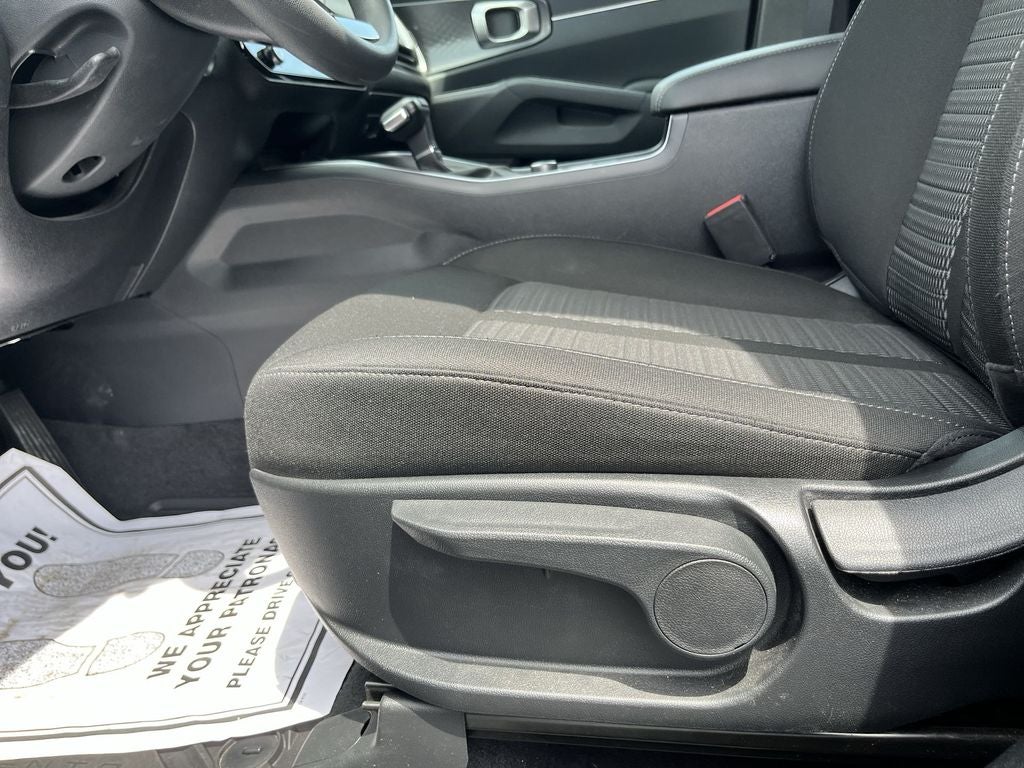 2025 Kia Sorento LX