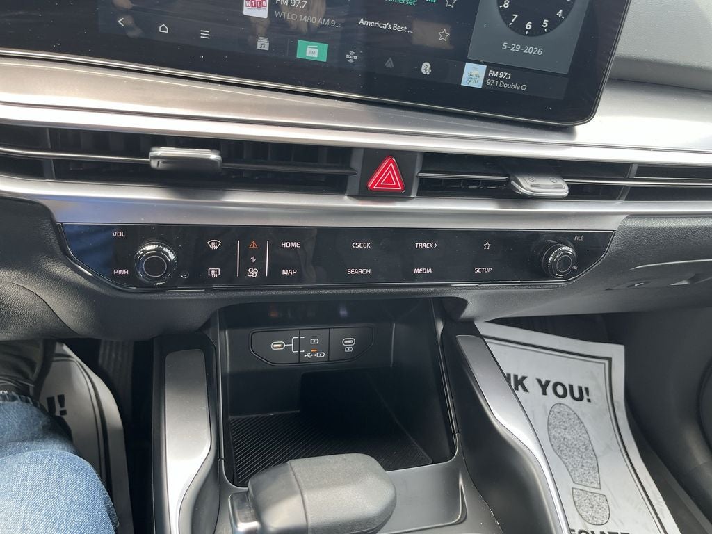 2025 Kia Sorento LX