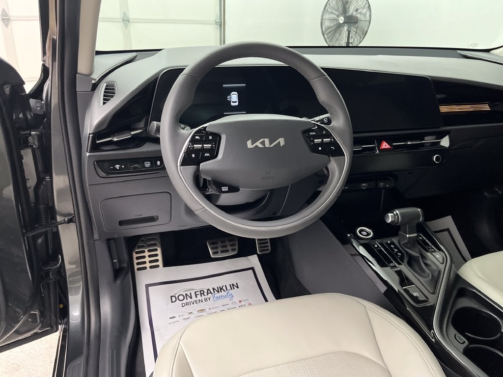 2025 Kia Niro EX Touring