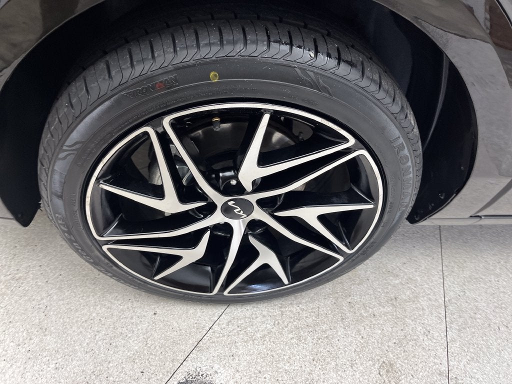 2025 Kia Niro EX Touring