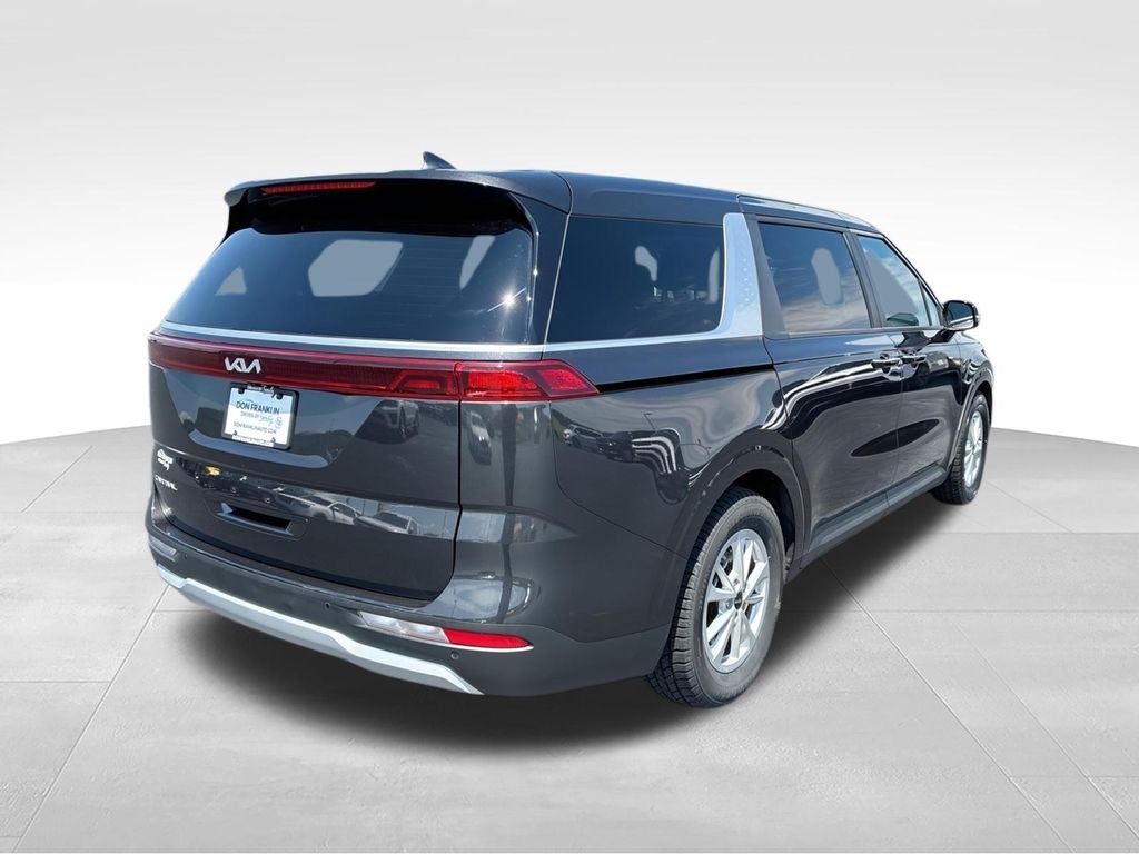 2024 Kia Carnival LX