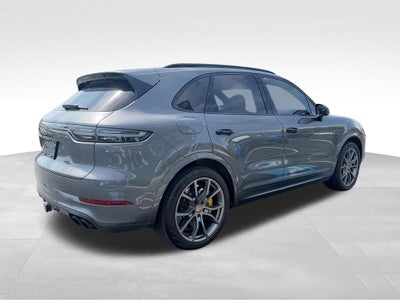 2021 Porsche Cayenne E-Hybrid Turbo S