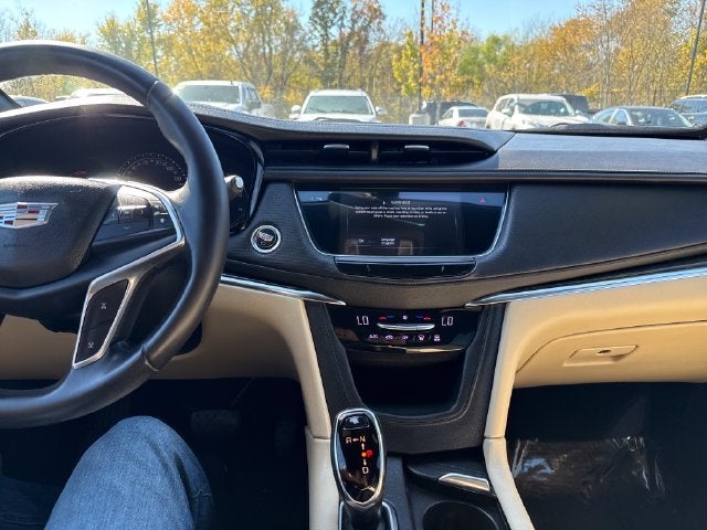2017 Cadillac XT5 Base