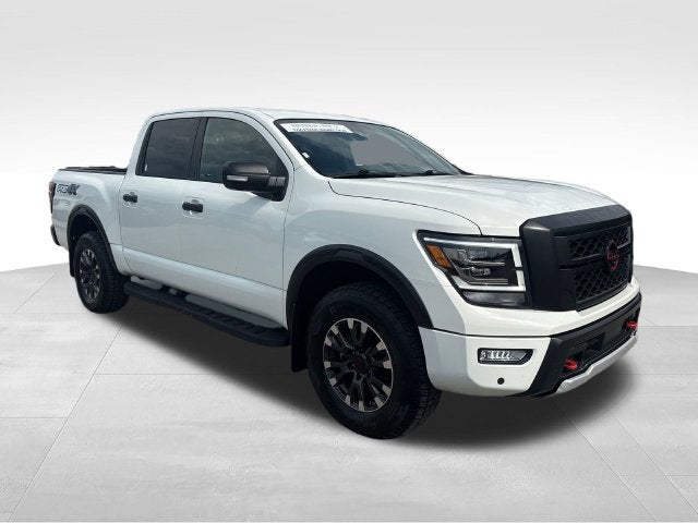 2024 Nissan Titan PRO-4X - Photo 6
