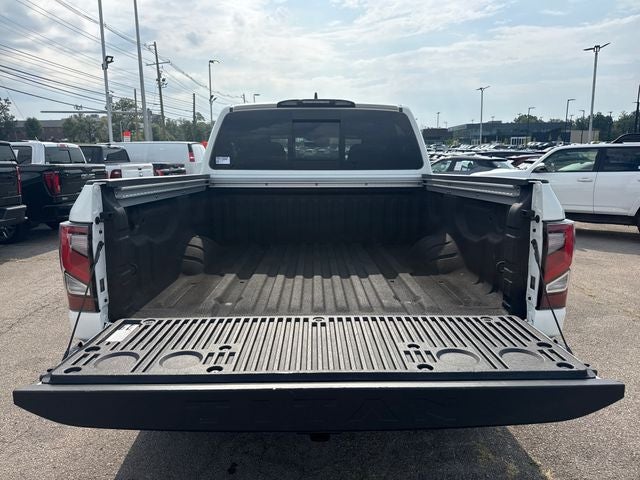 2024 Nissan Titan PRO-4X - Photo 8