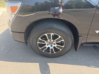 2024 Nissan Titan SV