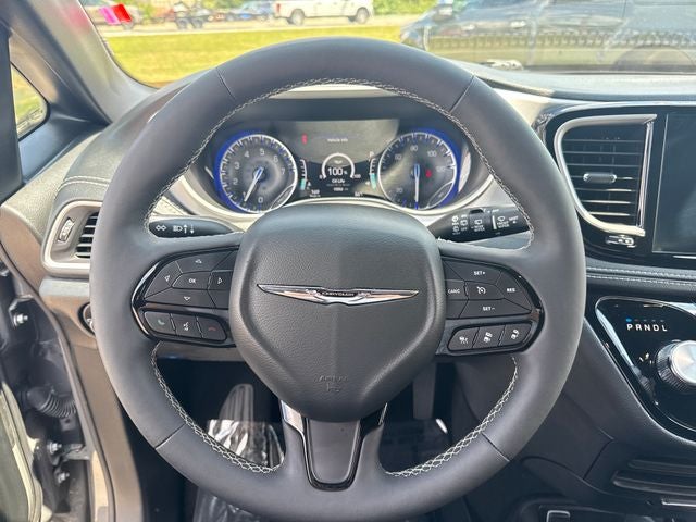 2024 Chrysler Pacifica Touring Handicap Access Van
