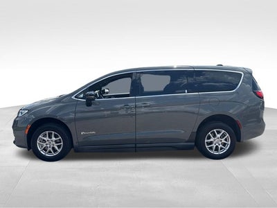 2024 Chrysler Pacifica Touring Handicap Access Van