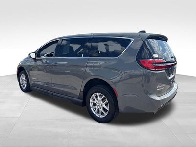 2024 Chrysler Pacifica Touring Handicap Access Van
