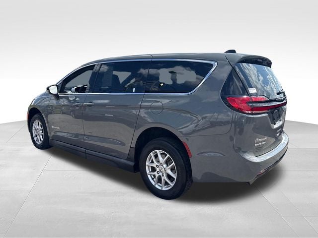 2024 Chrysler Pacifica Touring Handicap Access Van