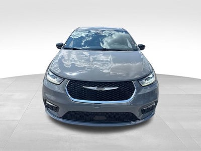 2024 Chrysler Pacifica Touring Handicap Access Van
