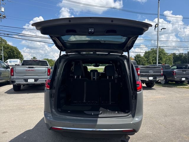 2024 Chrysler Pacifica Touring Handicap Access Van