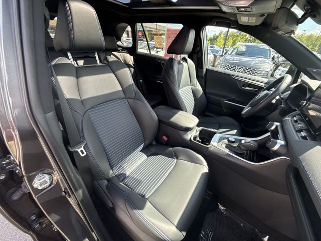2023 Toyota RAV4 Hybrid XSE Technology Package