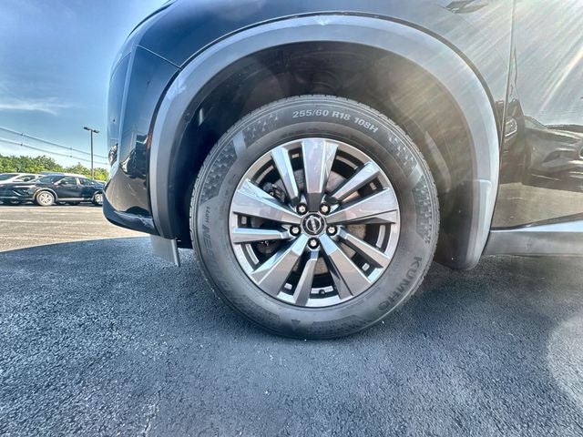 2023 Nissan Pathfinder S