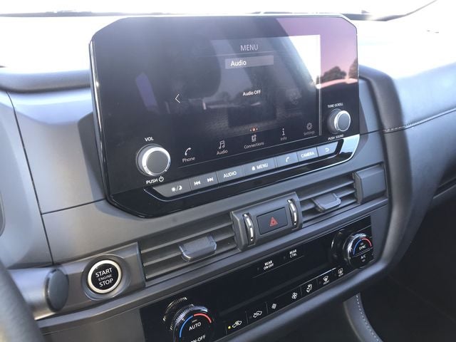 2024 Nissan Pathfinder S
