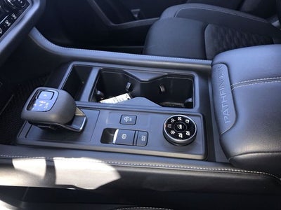 2024 Nissan Pathfinder S